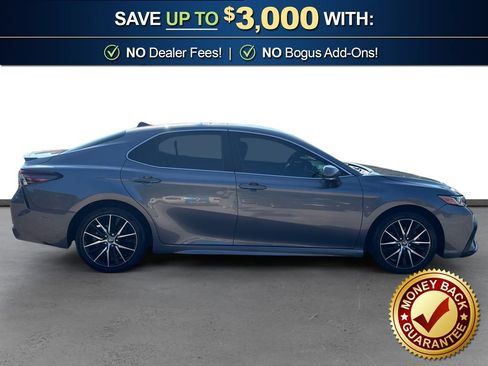 Used 2024 Toyota Camry SE FWD image 8