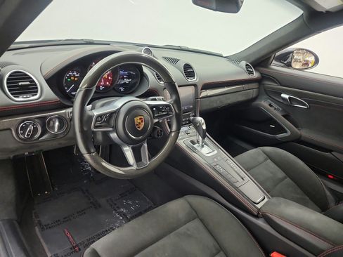 Used 2021 Porsche 718 Cayman GTS RWD image 9