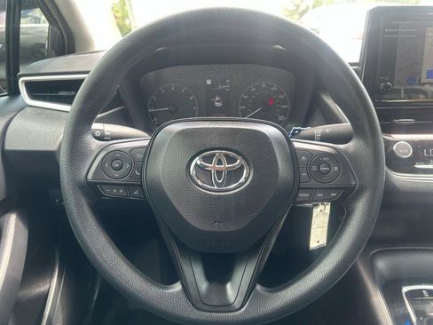 Used 2025 Toyota Corolla LE image 10