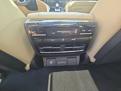 Used 2024 Acura MDX w/ Technology Package FWD image 35