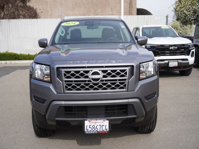 Used 2024 Nissan Frontier SV