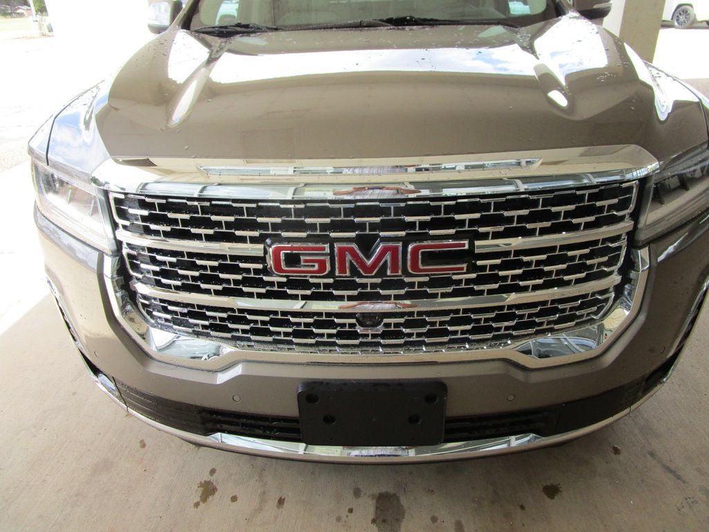 Used 2023 GMC Acadia Denali w/ Denali Ultimate Package FWD image 30