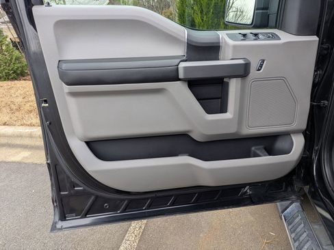 Used 2015 Ford F150 XLT w/ Equipment Group 301A Mid image 10