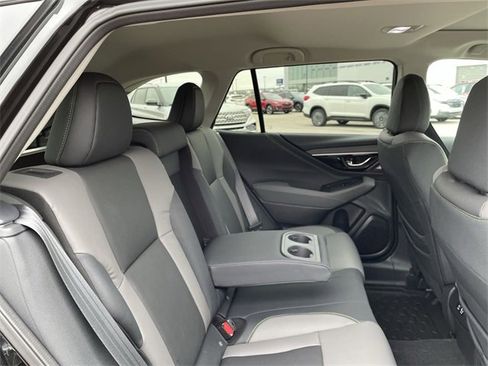 Used 2025 Subaru Outback Onyx Edition image 15