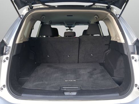 Used 2024 Nissan Rogue S FWD image 46