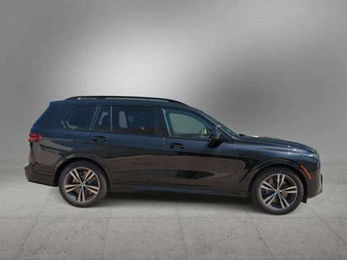 New 2026 BMW X7 M60i image 9
