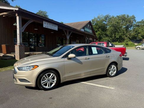 Used 2018 Ford Fusion S FWD image 1