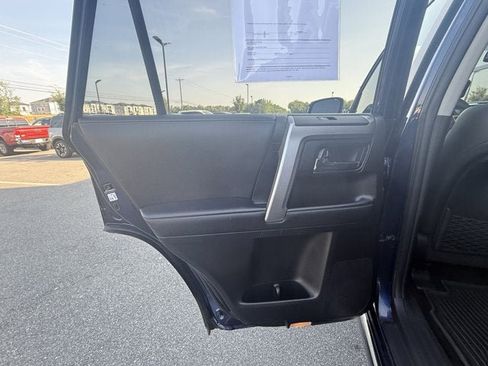 Used 2022 Toyota 4Runner Limited AWD/4WD image 13