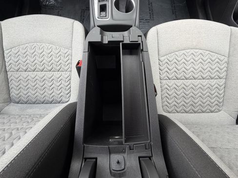 Used 2024 Chevrolet Equinox LS w/ LS Convenience Package image 24