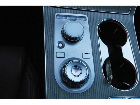 Used 2025 Genesis GV80 3.5T Prestige image 27