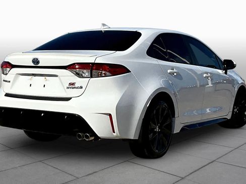 Used 2024 Toyota Corolla SE image 13