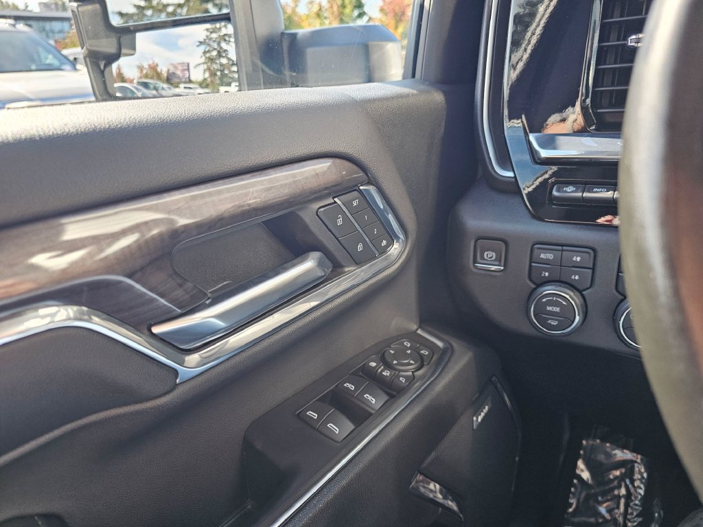 Used 2024 Chevrolet Silverado 2500 LTZ w/ LTZ Plus Package AWD/4WD image 33