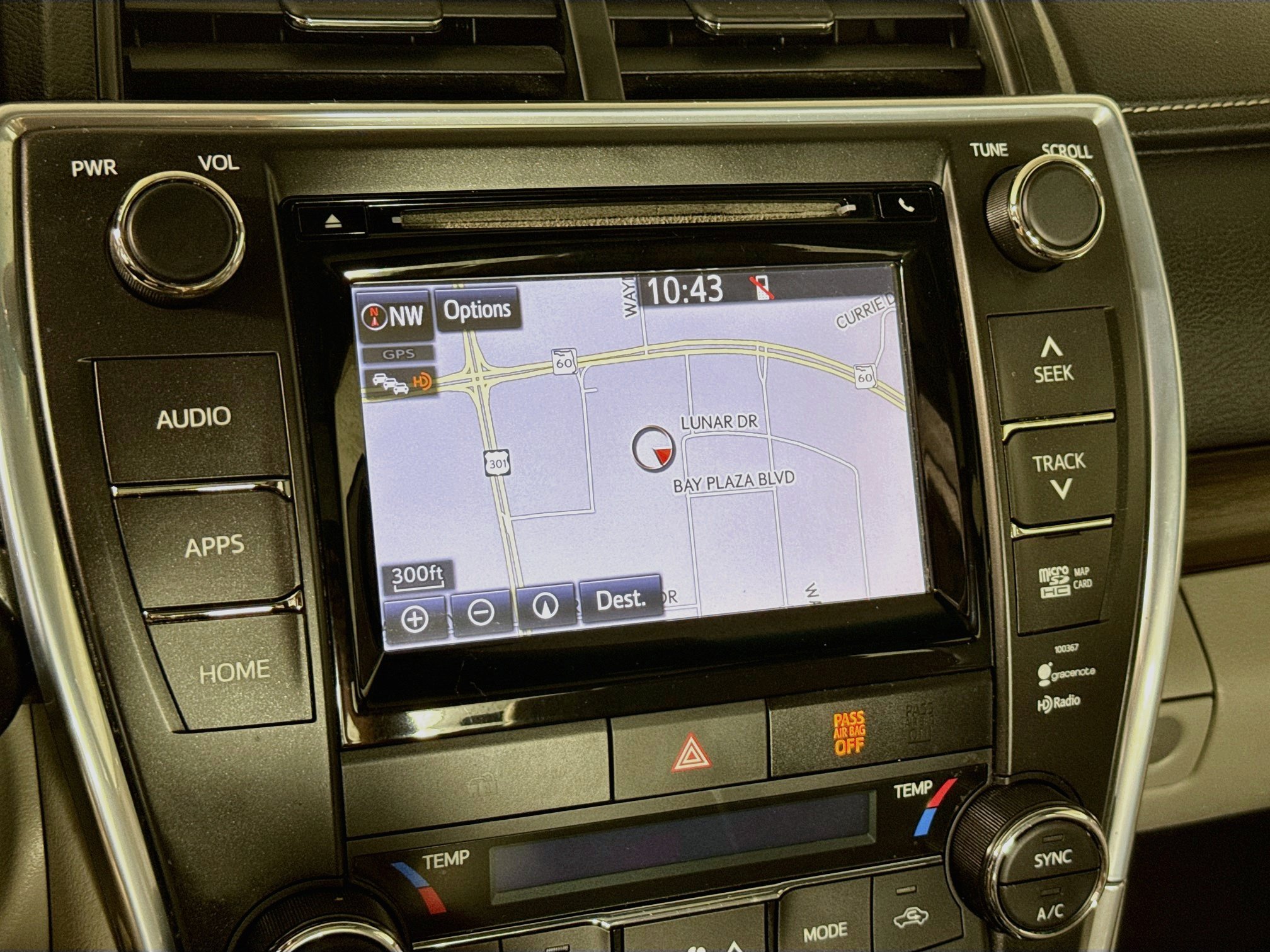 Used 2015 Toyota Camry XLE FWD image 14
