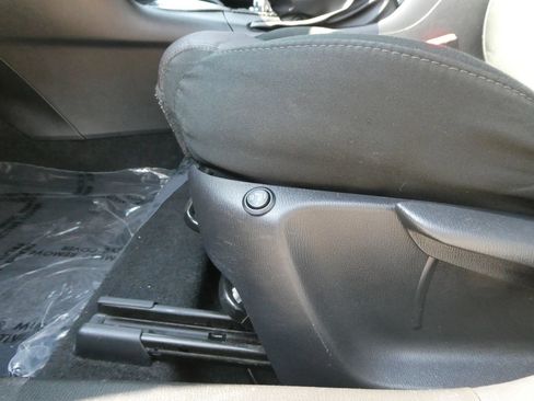 Used 2016 MAZDA MAZDA3 i Sport w/ Preferred Equipment Package FWD image 15