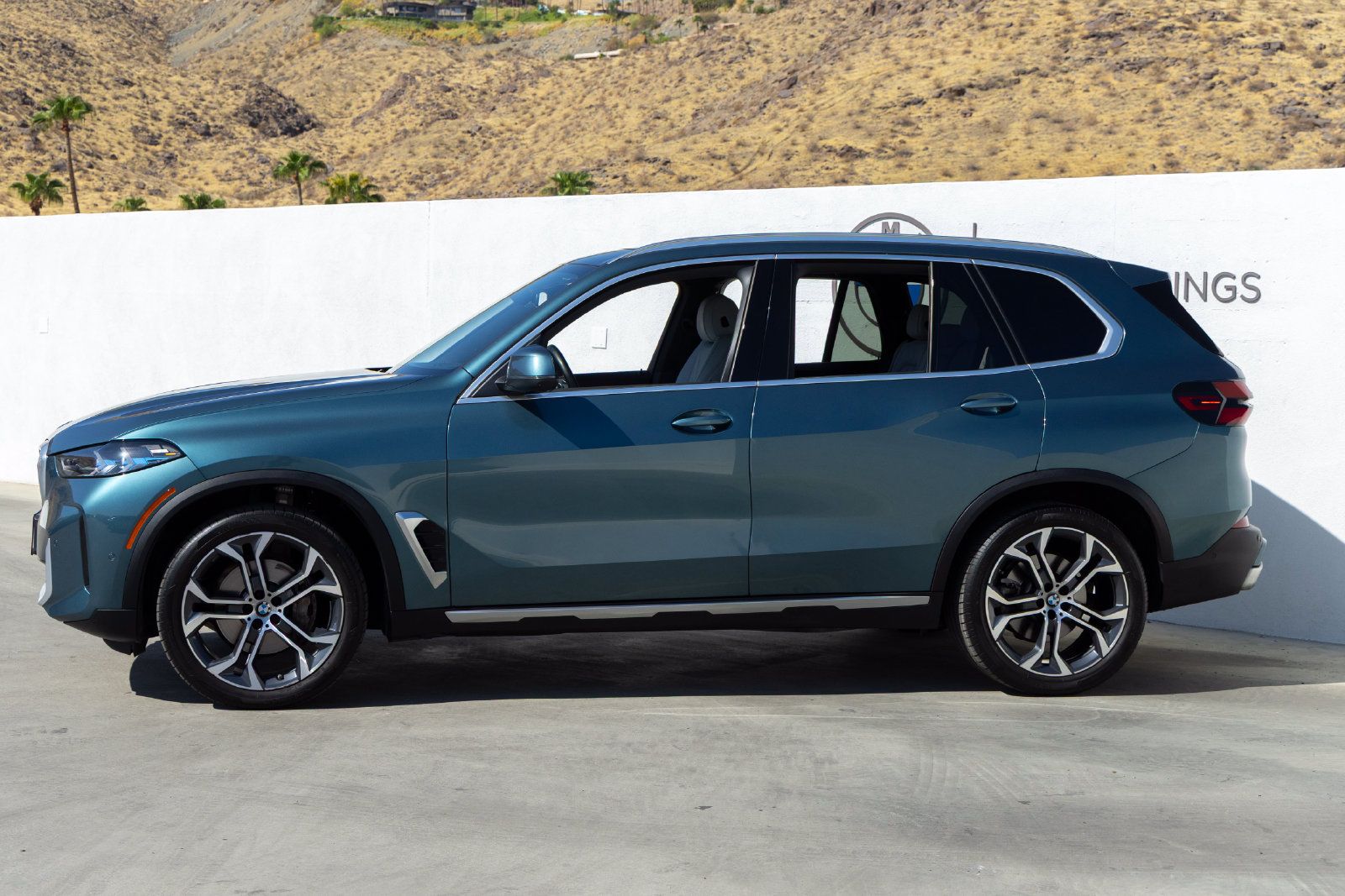 Certified 2024 BMW X5 sDrive40i w/ Premium Package RWD image 3