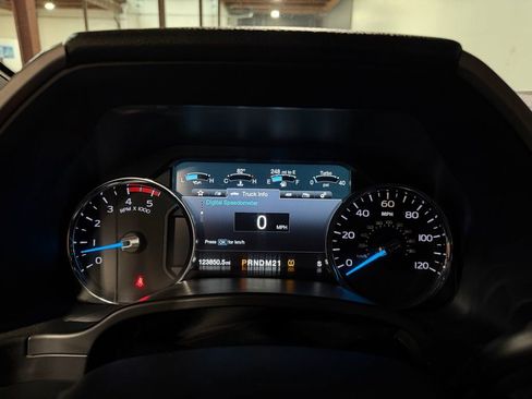 Used 2017 Ford F350 Lariat w/ Chrome Package image 13