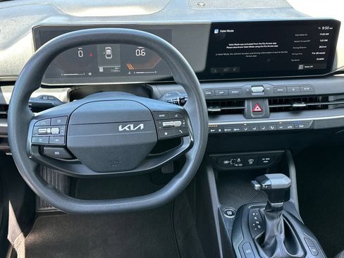 Used 2025 Kia K4 FWD image 18