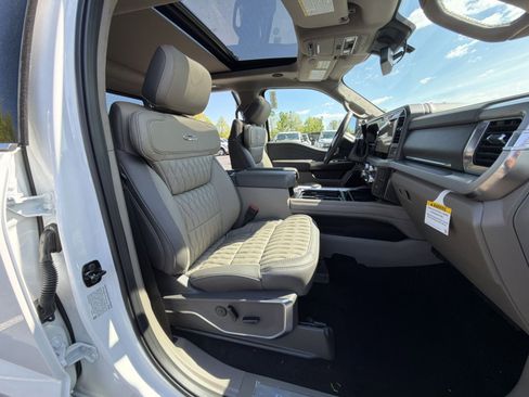 New 2026 Ford F450 Platinum w/ Platinum Plus Package AWD/4WD image 26