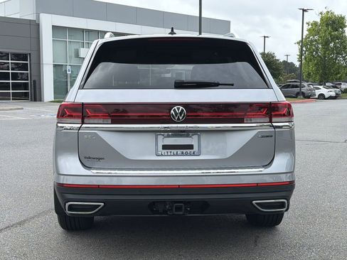 Used 2024 Volkswagen Atlas SEL AWD/4WD image 4