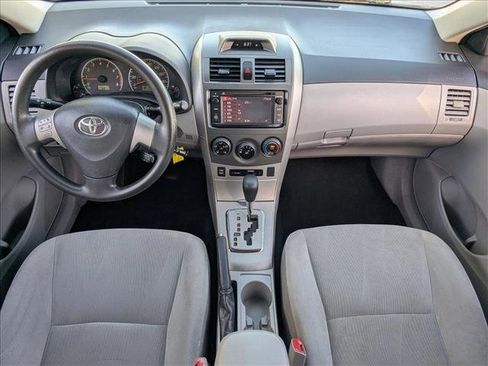 Used 2013 Toyota Corolla LE image 16