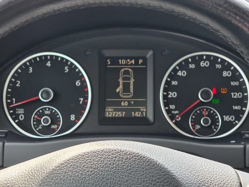 Used 2012 Volkswagen Tiguan SE image 12