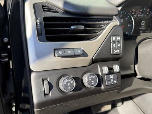 Used 2019 GMC Yukon Denali w/ Denali Ultimate Package image 17