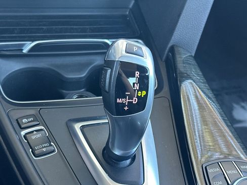 Used 2018 BMW 320i Sedan w/ Convenience Package RWD image 26