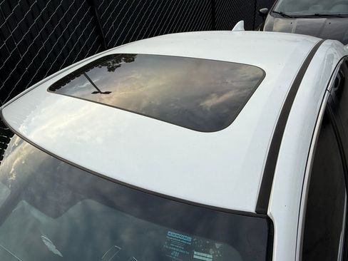 Used 2017 Honda Civic EX-L image 22