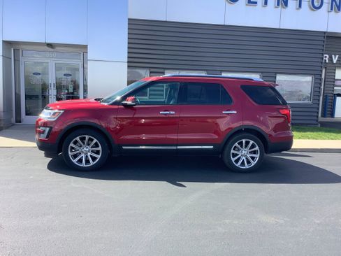 Used 2017 Ford Explorer Limited AWD/4WD image 2