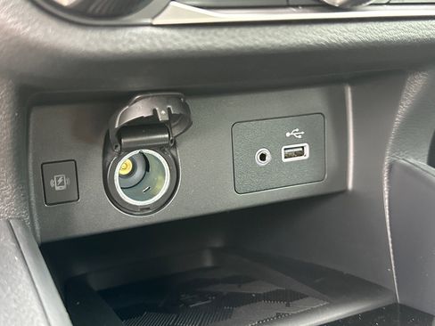 New 2025 Nissan Versa SV w/ Trunk Package image 31