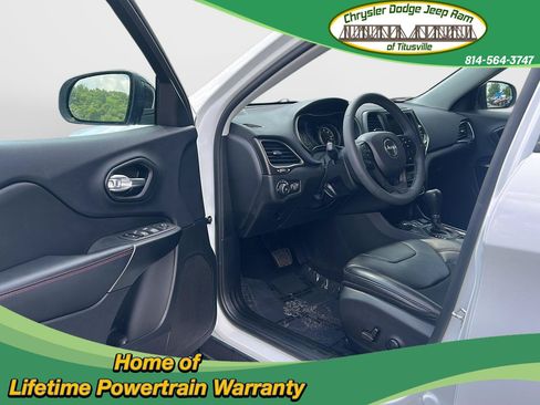 Used 2022 Jeep Cherokee Trailhawk AWD/4WD image 13