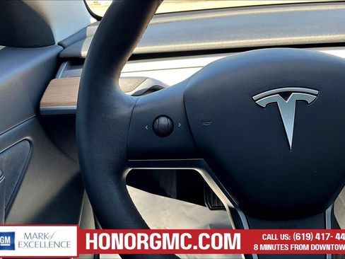 Used 2019 Tesla Model 3 Standard Range RWD image 11