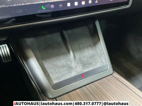 Used 2022 Tesla Model S image 30