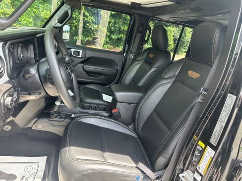 Used 2025 Jeep Wrangler Unlimited Sport AWD/4WD image 12