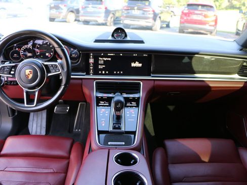 Used 2018 Porsche Panamera 4S w/ Premium Package Plus AWD/4WD image 19