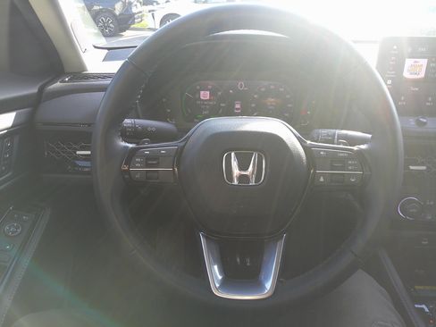 Used 2023 Honda Accord Touring image 19