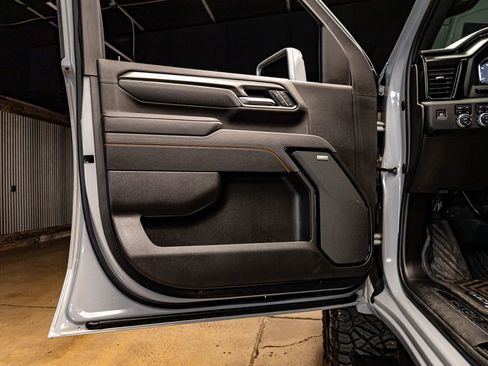 Used 2025 GMC Sierra 2500 AT4 w/ AT4 Premium Plus Package image 28