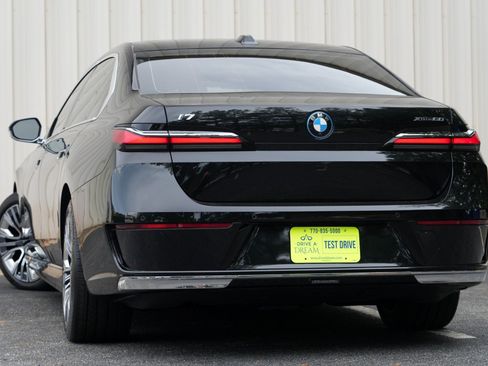 Used 2023 BMW i7 xDrive60 AWD/4WD image 6