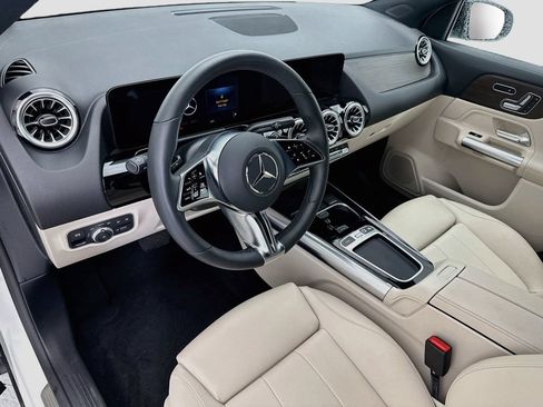 Certified 2026 Mercedes-Benz GLA 250 image 9