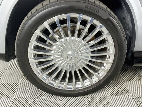 Certified 2026 Mercedes-Benz Maybach GLS 600 4MATIC image 33