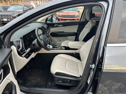 Used 2023 Kia Sportage EX image 36