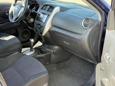 Used 2019 Nissan Versa SV image 7