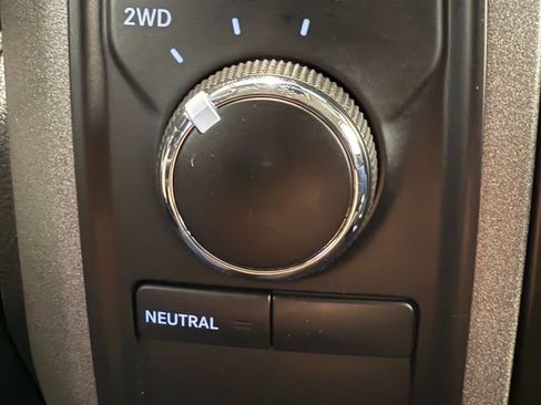 Used 2018 RAM 3500 Tradesman w/ Chrome Appearance Group image 25