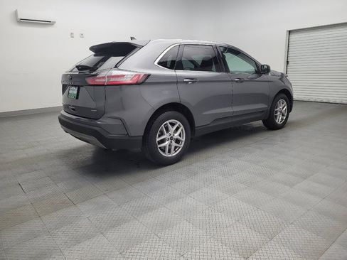 Used 2024 Ford Edge SEL image 9