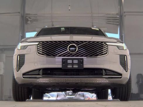 Used 2026 Volvo XC90 B6 Plus AWD/4WD image 2