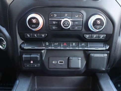 Used 2022 GMC Sierra 2500 AT4 AWD/4WD image 11