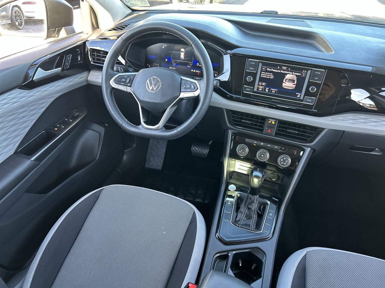Used 2023 Volkswagen Taos S FWD image 11