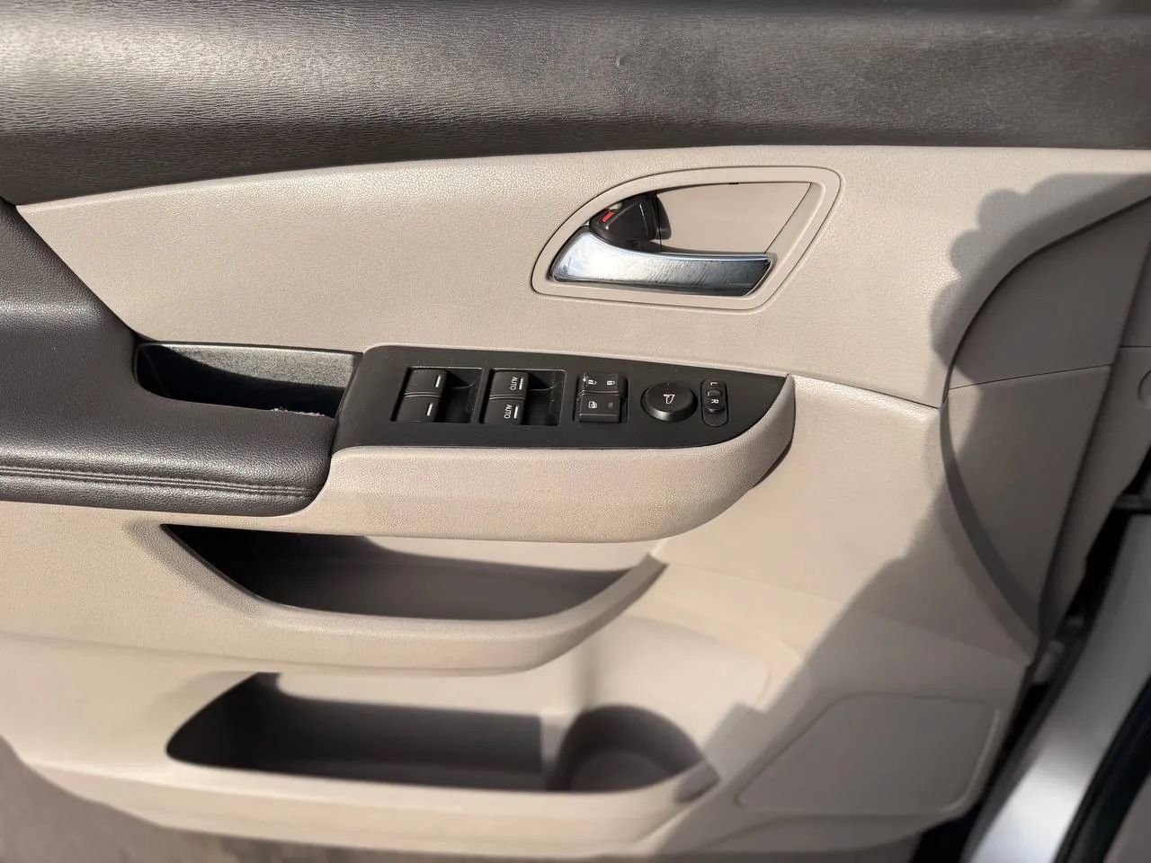 Used 2015 Honda Odyssey EX image 53