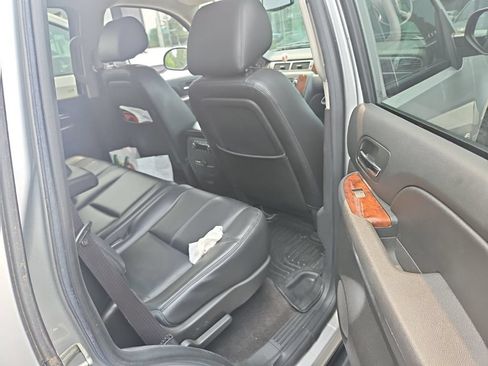 Used 2014 Chevrolet Tahoe LT w/ Luxury Package AWD/4WD image 12