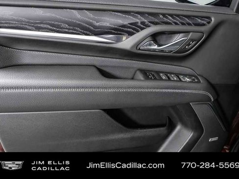 Used 2023 GMC Yukon XL Denali w/ Denali Reserve Package image 11